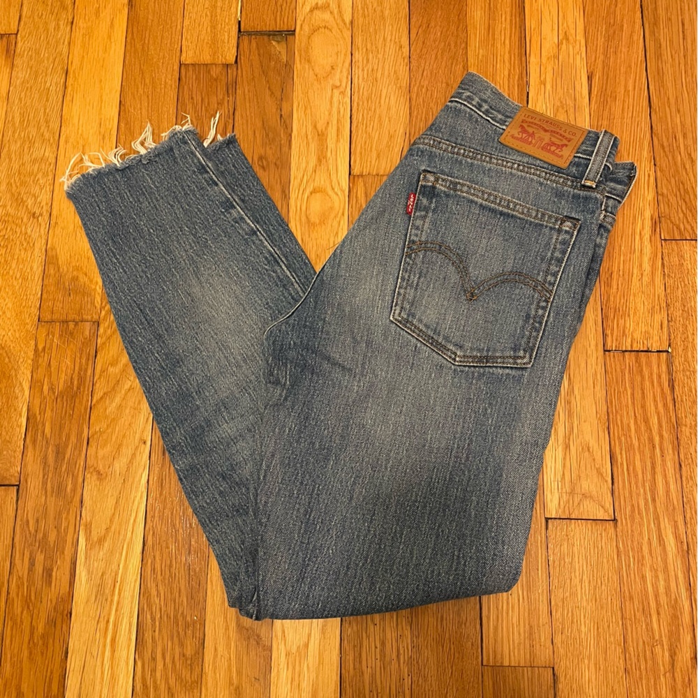 Levi’s skinny ankle jeans dark blue size 27 raw hem